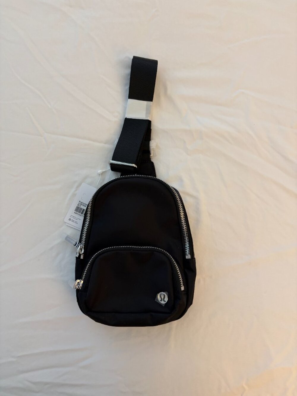 Lululemon Everywhere Sling Bag Small